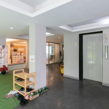 Resortel Lat Phrao 91 Bangkok Exterior photo