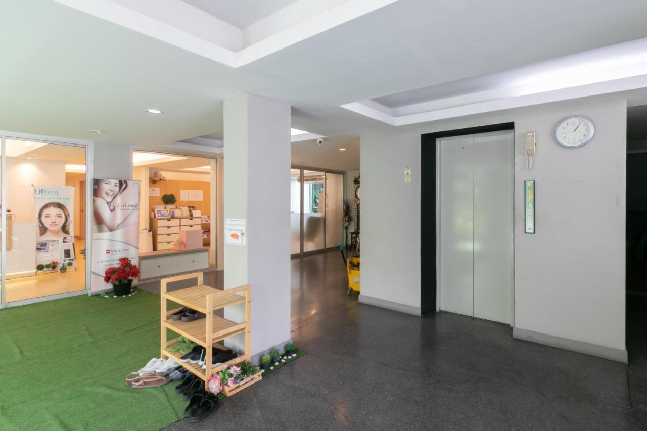Resortel Lat Phrao 91 Bangkok Exterior photo