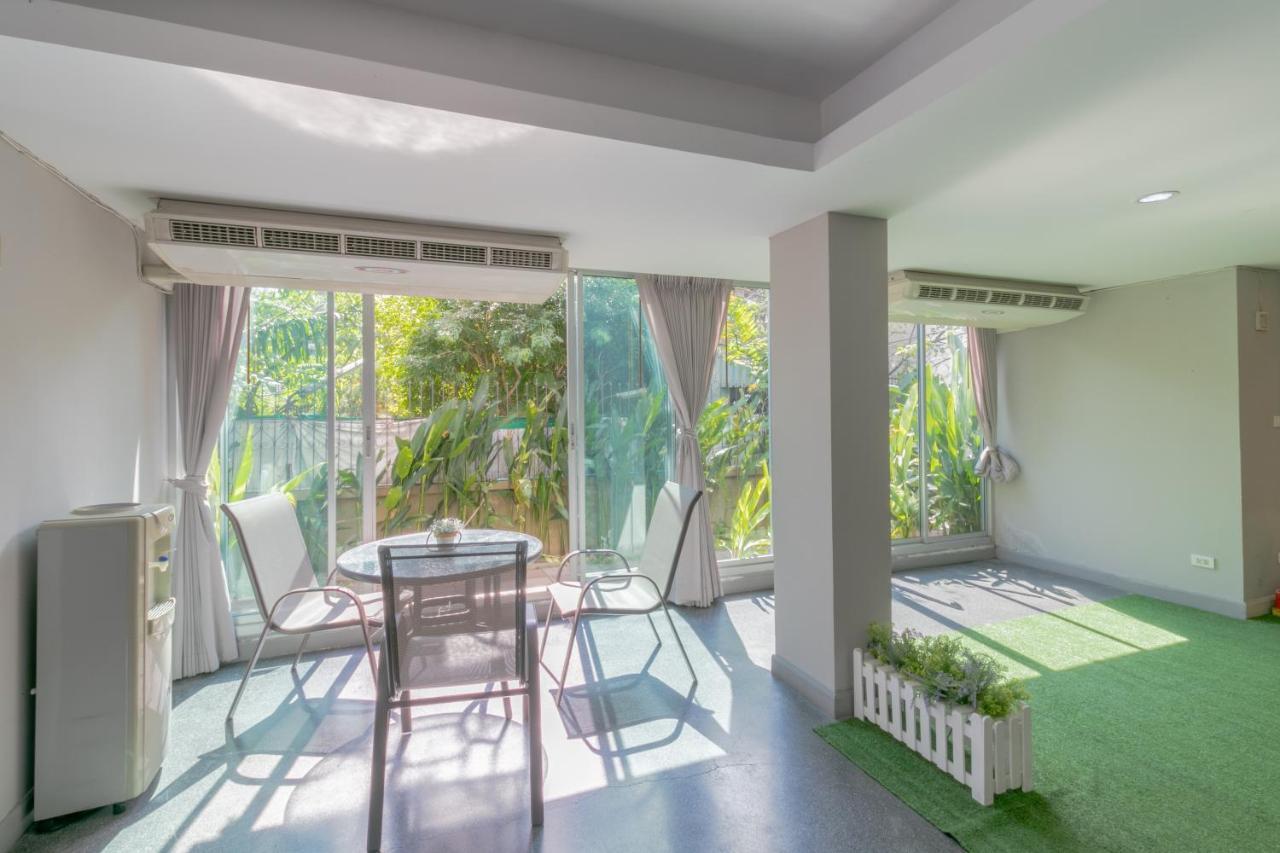 Resortel Lat Phrao 91 Bangkok Exterior photo