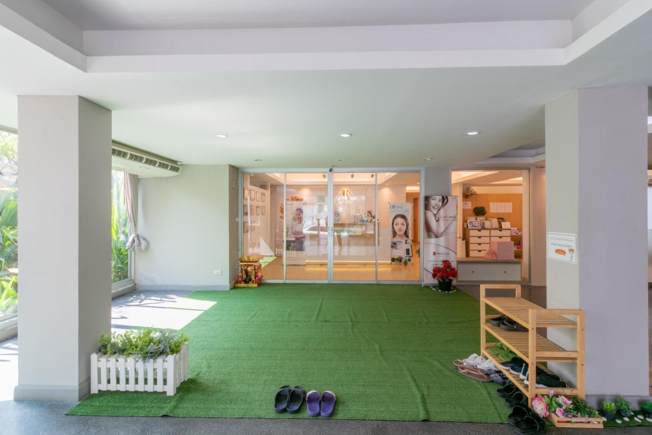 Resortel Lat Phrao 91 Bangkok Exterior photo