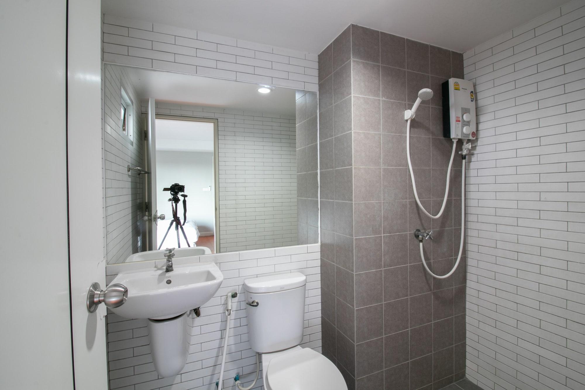 Resortel Lat Phrao 91 Bangkok Exterior photo