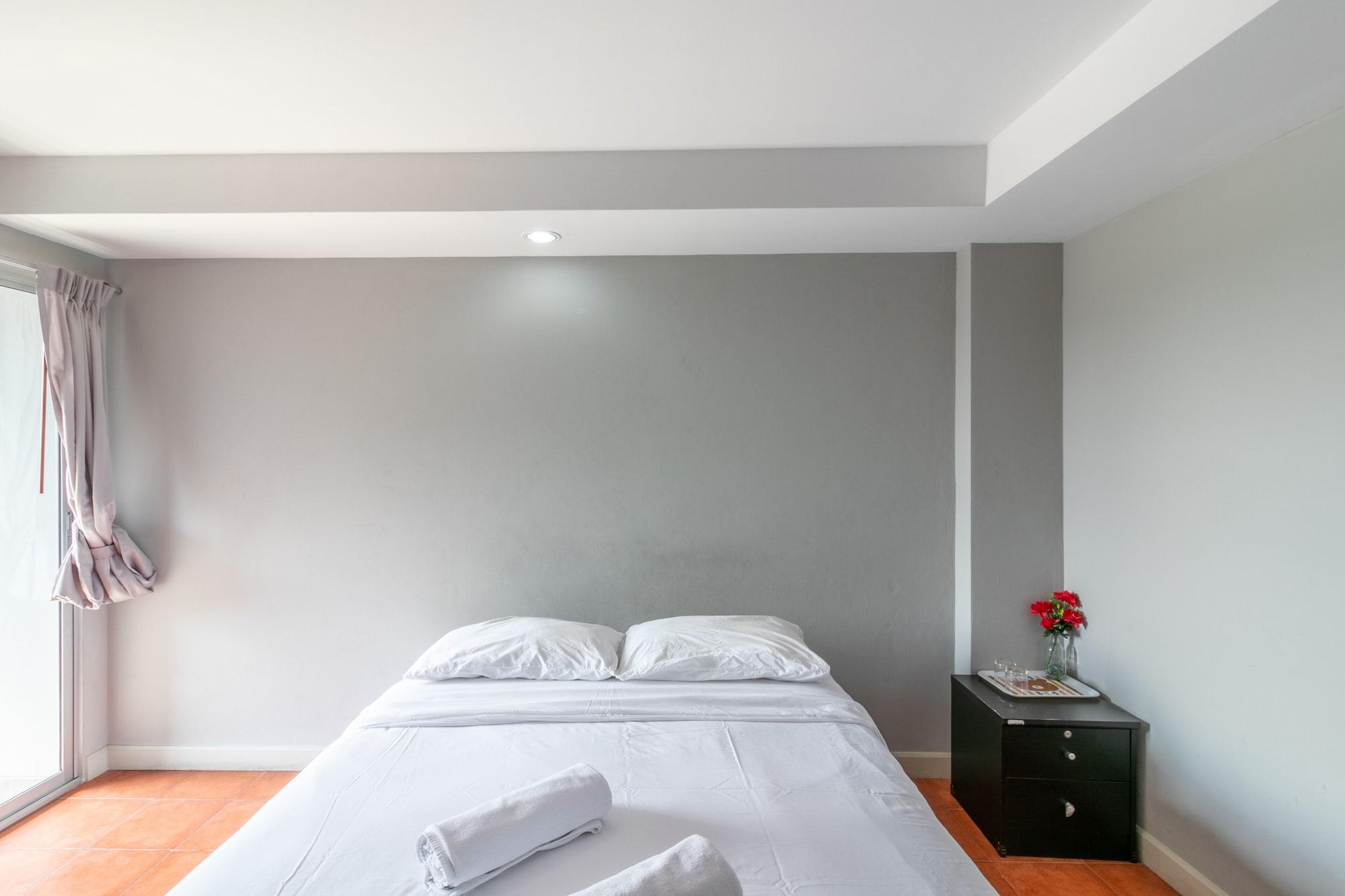 Resortel Lat Phrao 91 Bangkok Exterior photo